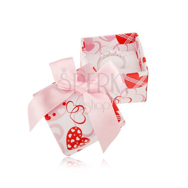 Weiß-rosa-rote Geschenkschachtel für Ring, Herz, rosa Schleife