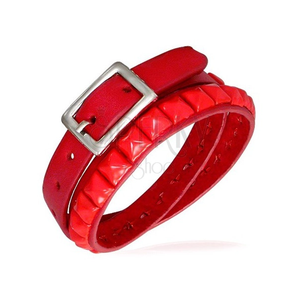 Mehrfacharmband aus Leder in knalligem Rot, Nieten
