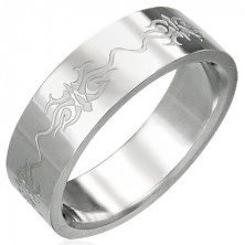 Ring aus Edelstahl mit eingravierten Ornamenten