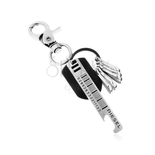 Glänzender grauer Schlüsselanhänger, Flaschenöffner, schwarzer Lederstreifen