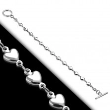Armkette aus 316L Stahl in silberner Farbe, kleine glänzende Herzchen