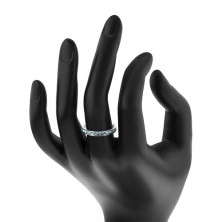Ring aus Chirurgenstahl - runde aquamarinblaue Zirkoniasteinchen