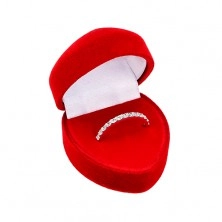 Herzförmige Schachtel für Ring oder Ohrringe - rote Samtoberfläche