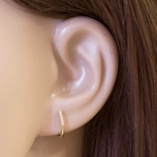 14K Goldgelb Ohrringe – glänzende gebogene Linie mit klaren Zirkonen verziert