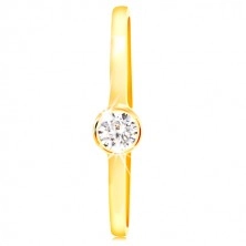 Ring aus 585 Gelbgold - runder klarer Zirkon in einer glänzenden Fassung