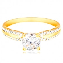 Ring aus 14K Gold - großer klarer Zirkon in einer Fassung, Zirkon Linien auf der Ringschiene
