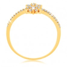 Ring aus 9K Gelbgold - glitzernde Blume aus klaren Zirkonen, funkelnde Schiene