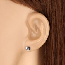 Ohrringe aus 375 Weißgold - glänzender Kreis mit einem dunkelblauen Saphir, 5 mm