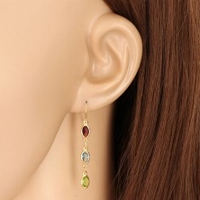Ohrringe aus 375 Gelbgold - Zirkon Körner in einem lila, himmelsblauen und grünen Farbton