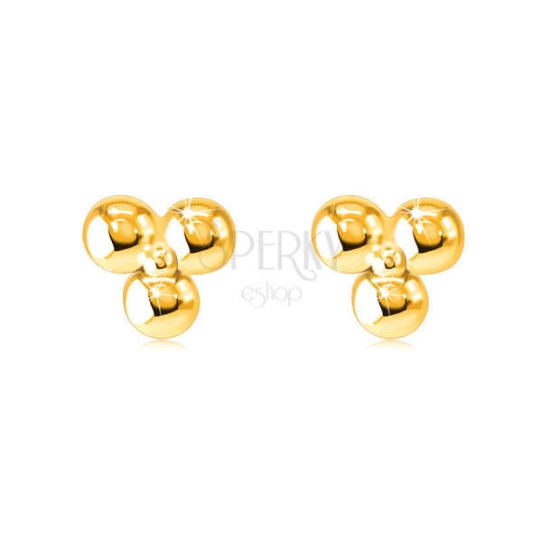 Ohrringe aus 9K Gold – drei Kugeln durch eine kleinere glänzende Kugel verbunden, Ohrstecker
