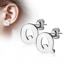 Stahl Ohrringe in silberner Farbe – der Großbuchstabe Q, hochglänzend