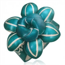 Lederarmband - dunkelgrüne 3D Blume mit dekorativen Einschnitten
