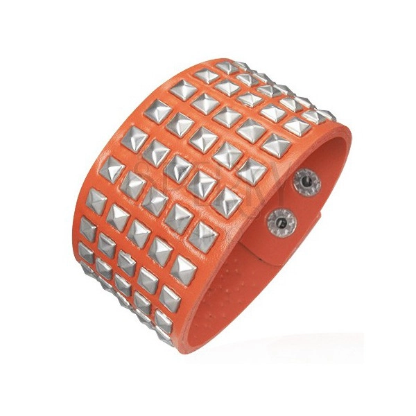 Lederimitat Armband mit kleinen plastischen Pyramiden, orange