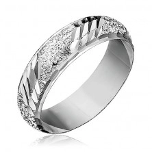 Ring aus 925 Silber mit Sandstruktur und schrägen Rillen
